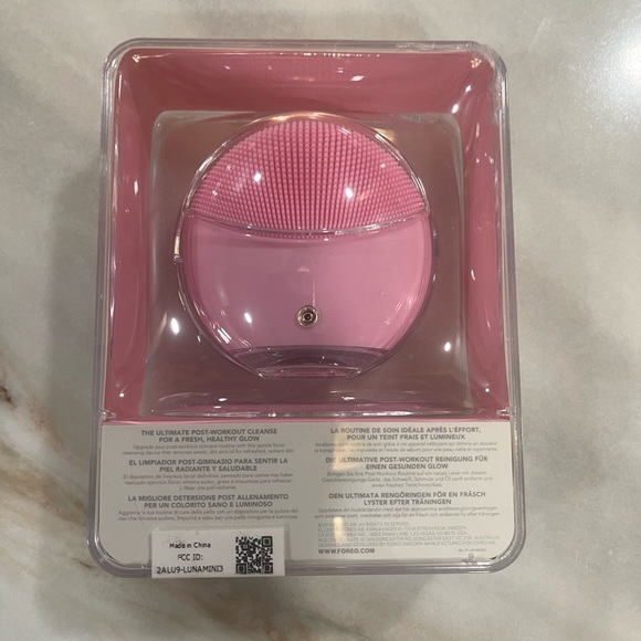 FOREO LUNA Mini 3 Smart Facial Cleansing Massager. NIB - Picture 3 of 3